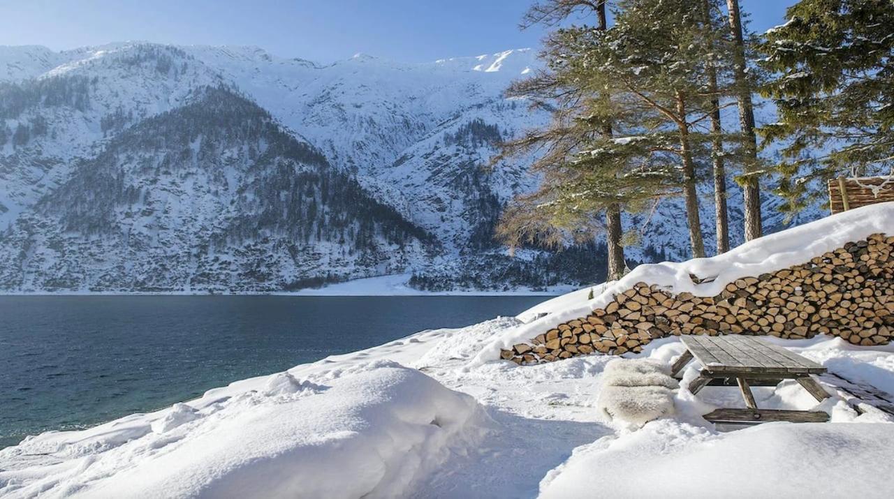 Urban Mountain Chalet With Lake View Маурах Экстерьер фото