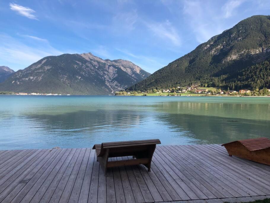 Urban Mountain Chalet With Lake View Маурах Экстерьер фото