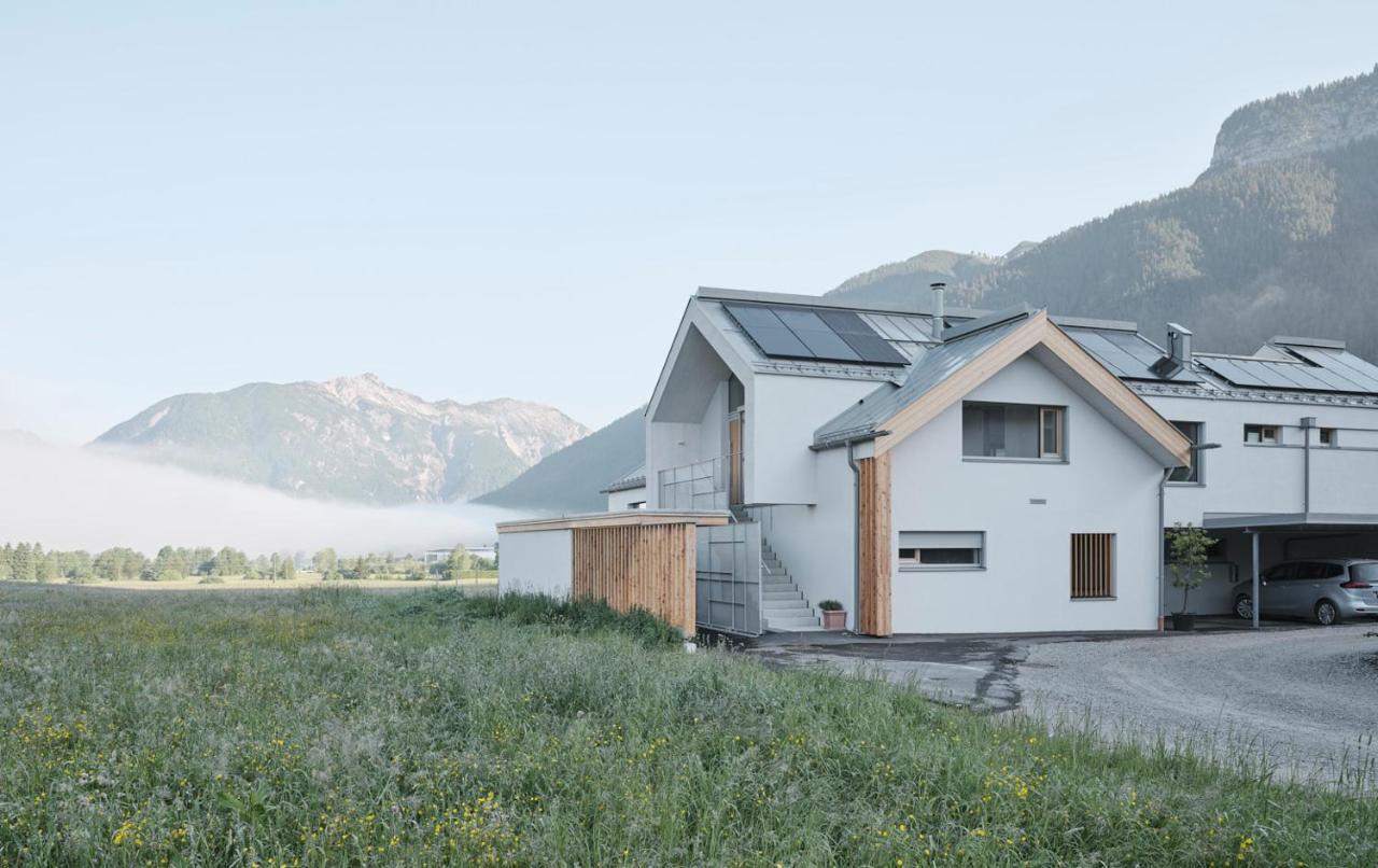 Urban Mountain Chalet With Lake View Маурах Экстерьер фото