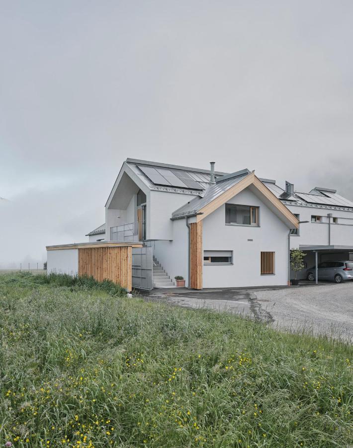 Urban Mountain Chalet With Lake View Маурах Экстерьер фото
