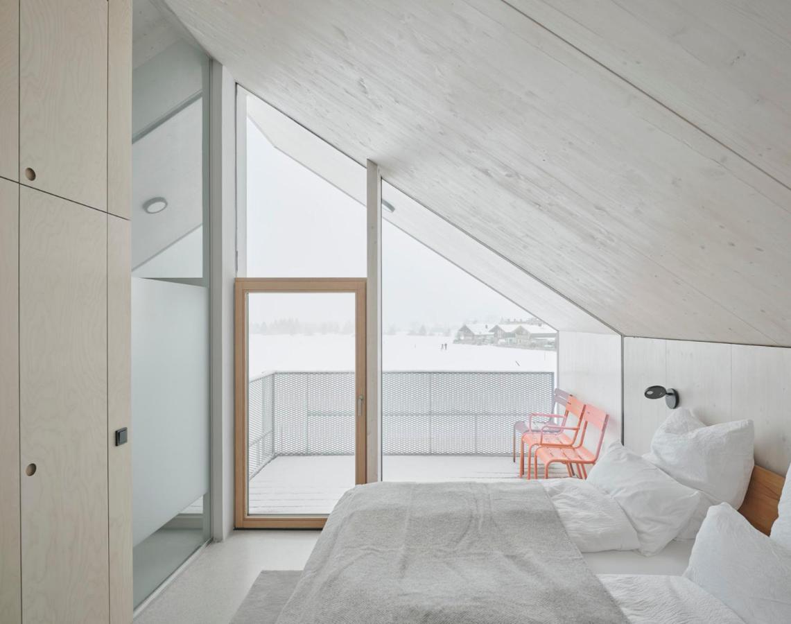 Urban Mountain Chalet With Lake View Маурах Экстерьер фото