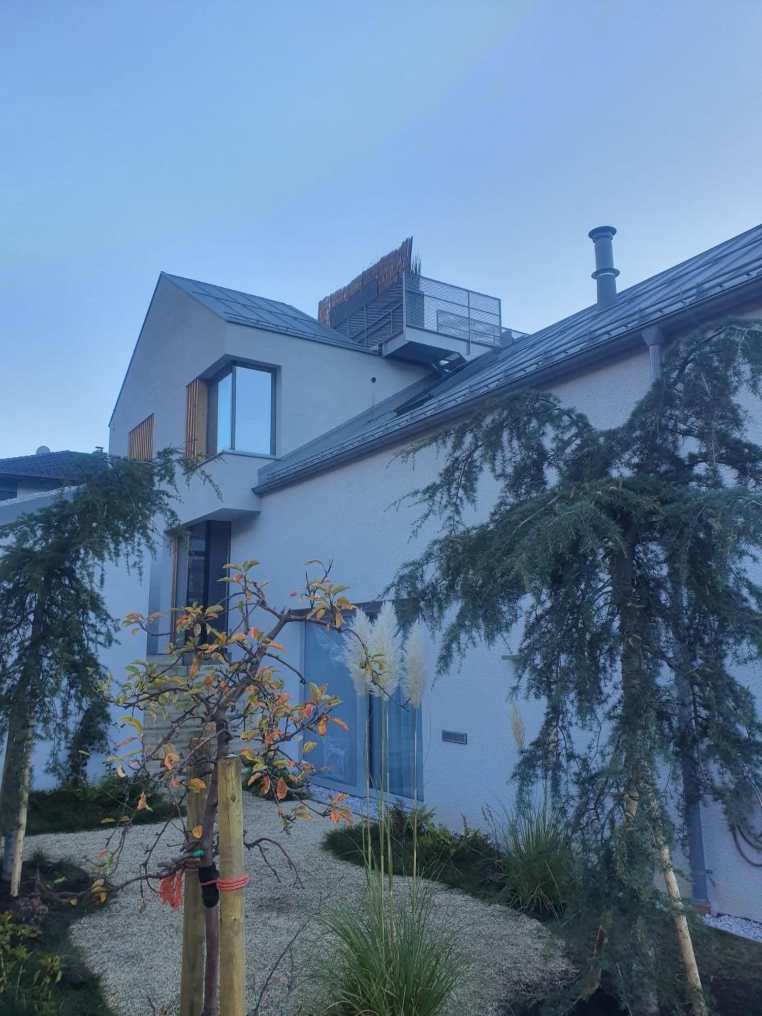 Urban Mountain Chalet With Lake View Маурах Экстерьер фото
